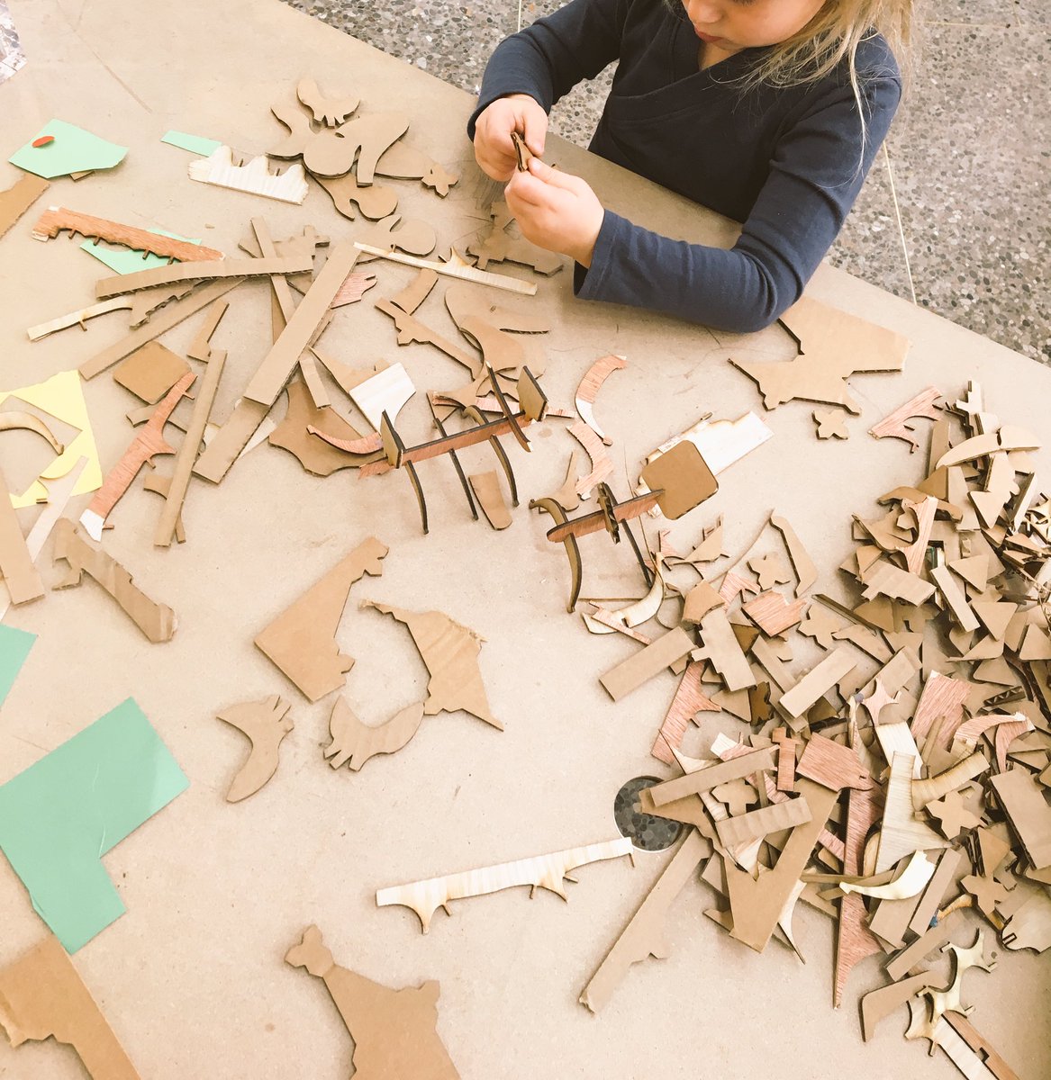 caryn_lieberman's tweet image. A lesson from the @OntScienceCtr that you can have fun with a pile of scraps like I did growing up in the 80s #notechnologyneeded