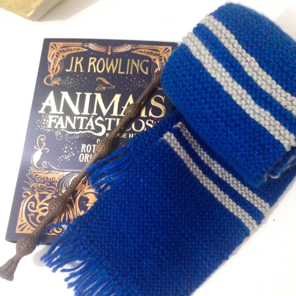 eaimione's tweet photo. Oi gente, tô precisando juntar uma grana pra pagar os estudos então tô vendendo marcadores e bonecos do personagem que quiser, cachecóis e varinhas. Tudo feito à mão e com carinho 💗
Um rt já ajuda bastante e agradeço de coração. Tenho mais modelos e o contato é por dm
Obrigada https://t.co/Mx1W7bO3C3