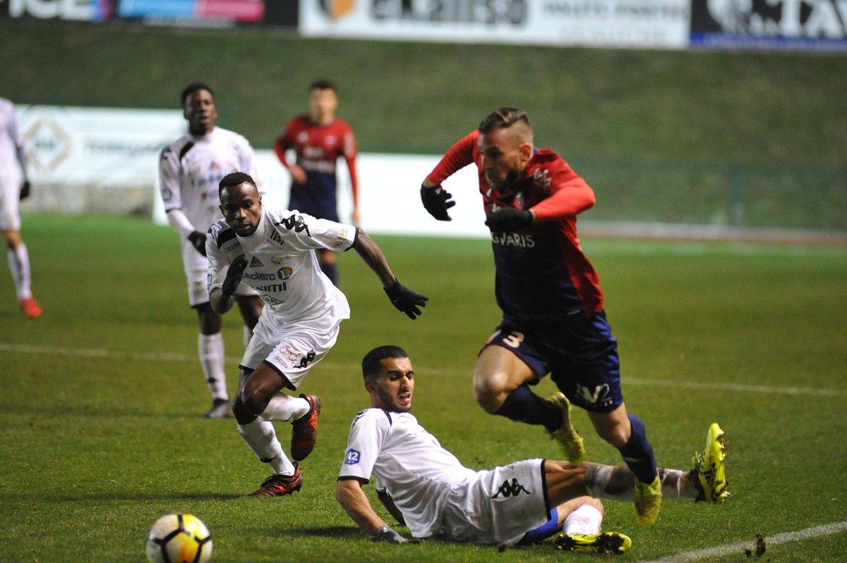 andrezieuxbthfc's tweet photo. #ASFASMB [2-0] La belle victoires des rouges contre l'@ASM_Belfort en 📸
#TeamASF🔴🔵 #National2🏆 https://t.co/UBG1fvbLrV