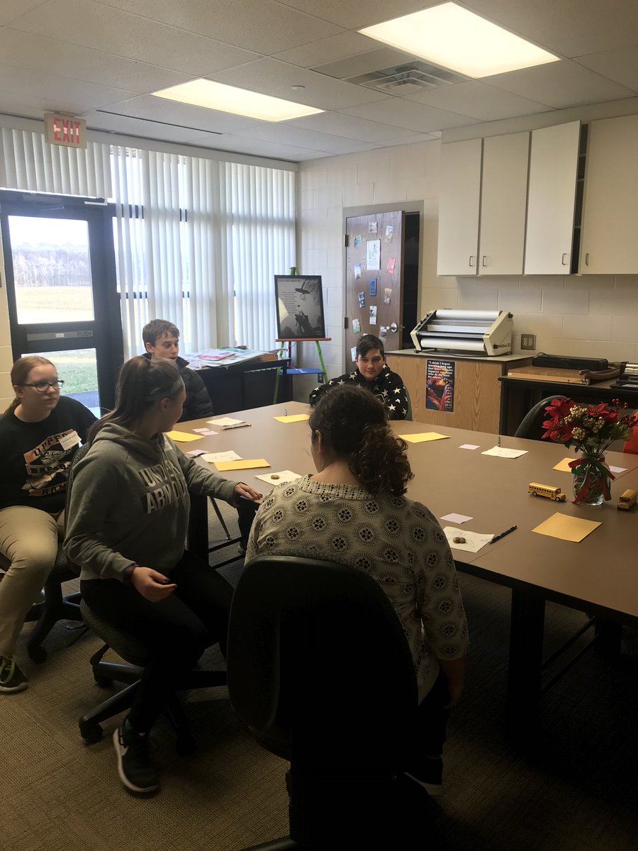 ramunionmiddle's tweet photo. 8th grade classroom to Sentinel in a classroom to learn what it takes to bE a teacher. https://t.co/KaLLe7FBAj