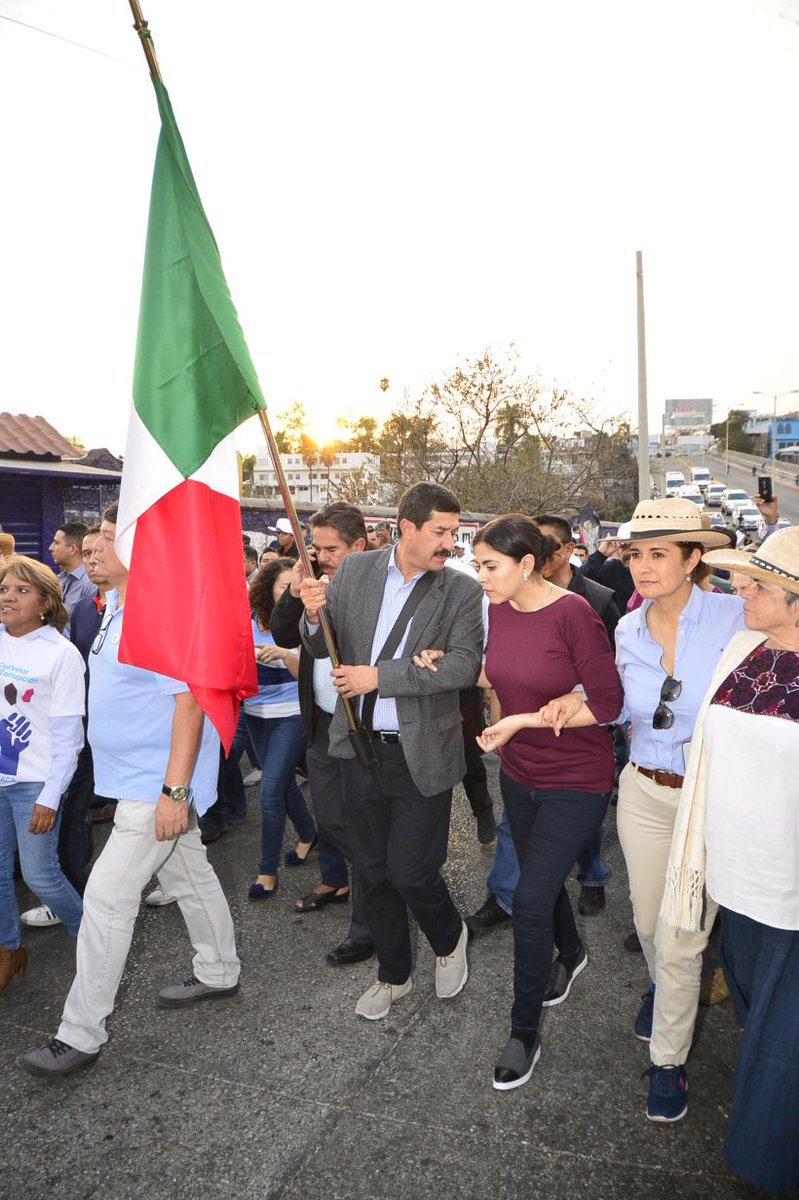 ComSocChih's tweet photo. #CaravanaPorLaDignidad #UnidosConValor desde #Cuernavaca, #Morelosen para exigir un alto a la Corrupción e Impunidad
#TodoMxContraLaImpunidad
#4febCDMX https://t.co/brnxg3vX0l