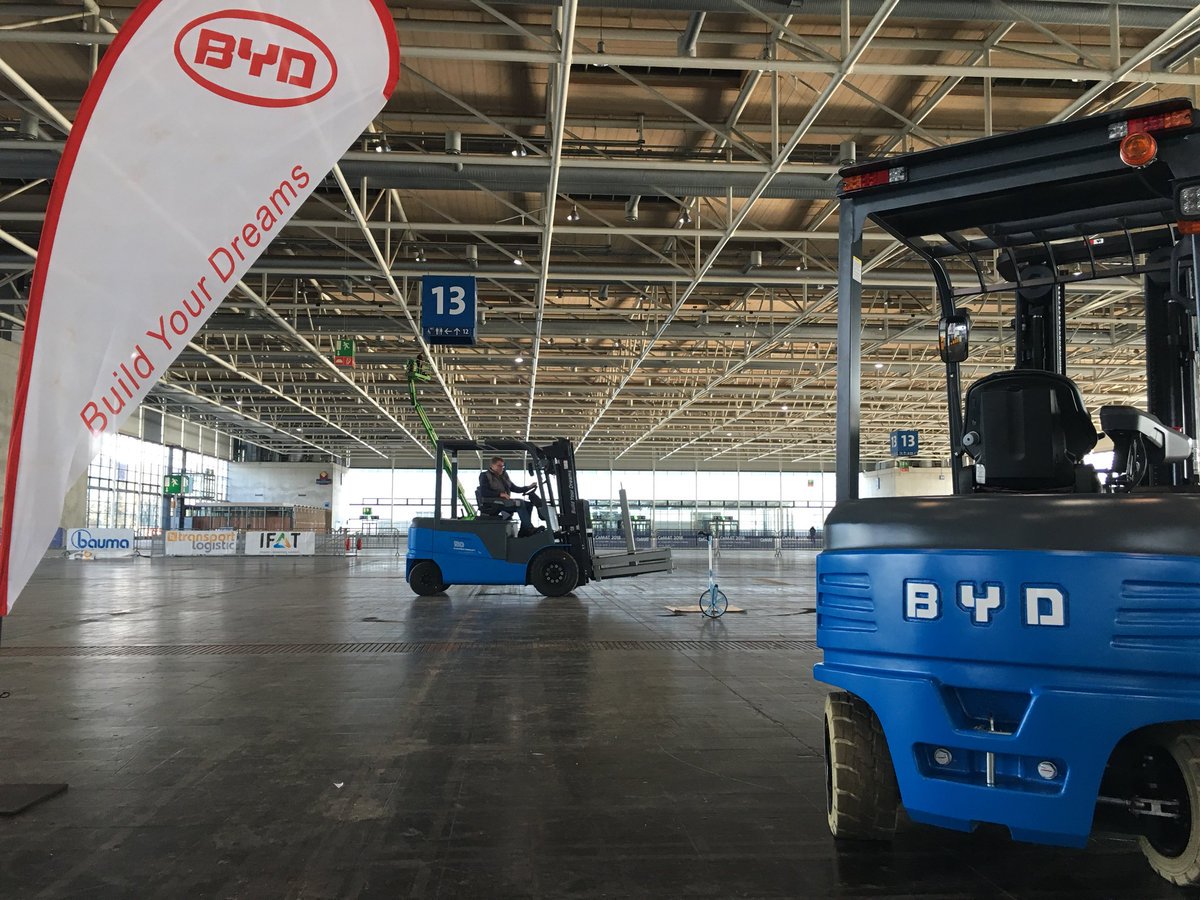 ToyotaEquipment's tweet image. RT @IFOY_AWARD: The BYD ECB50C passed the #ifoy2018 test.  #forklift