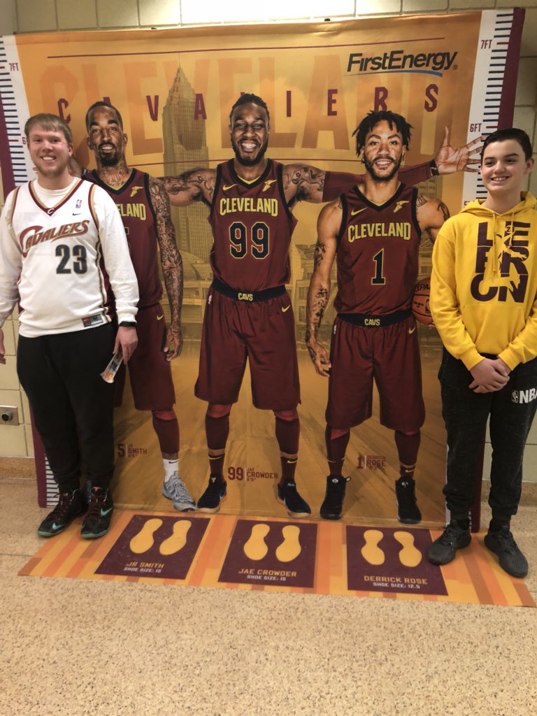 sarahlinza's tweet photo. @TweetQTV We’re ready, let’s go Cavs! #TheLand https://t.co/iHerDB64Yb