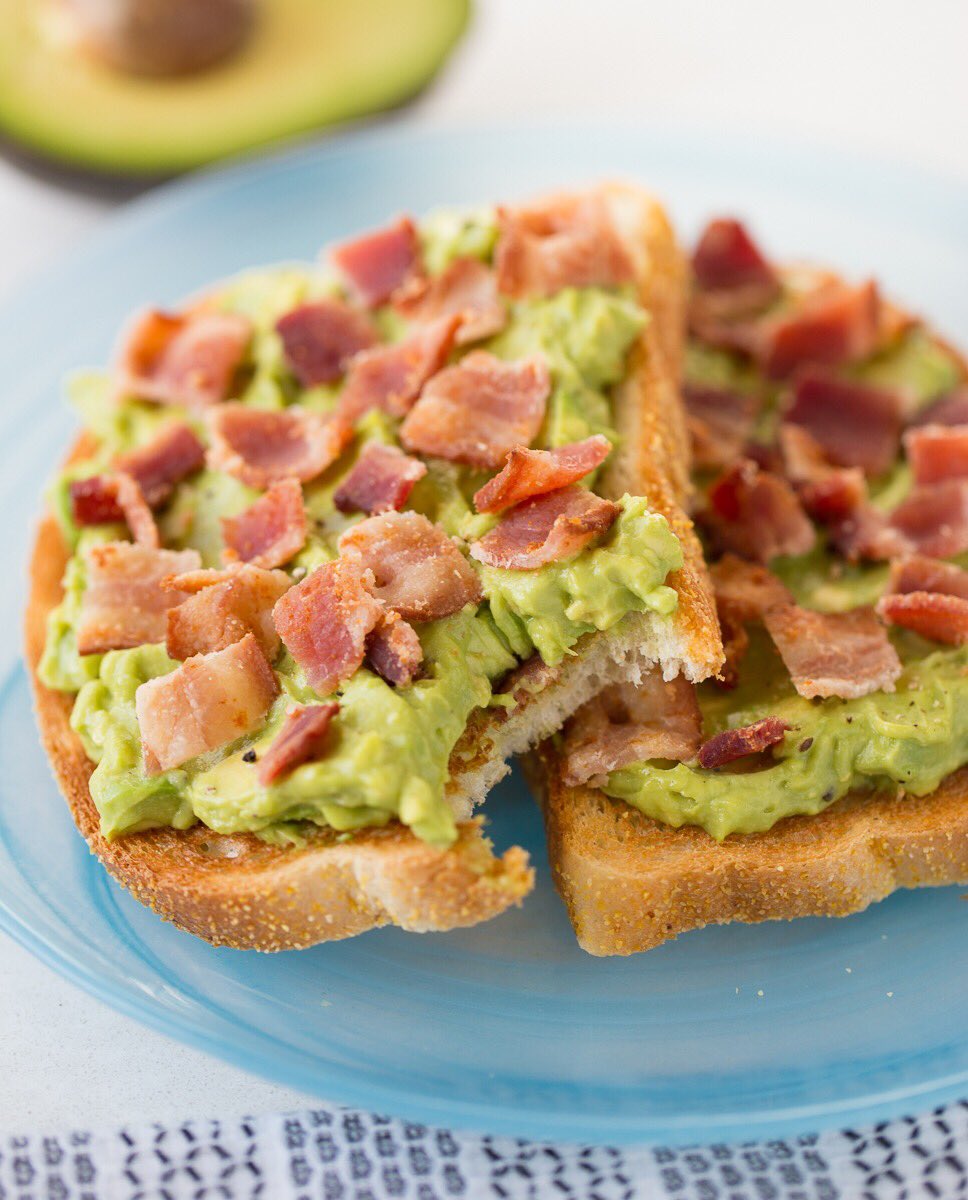 #AD It's day 4 in #GuacWorld and we're hopping on the Avocado Toast train! goo.gl/5UZuj5 <a href="/AvosfromMexico/">Avocados From Mexico</a>