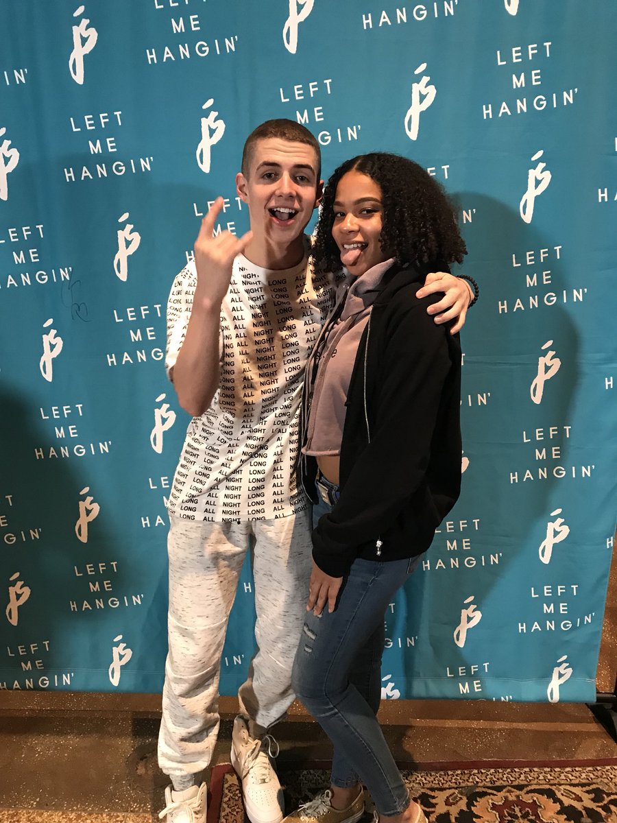 kitonna_'s tweet photo. Zach.....I love you. Iβm so glad we met, and Iβm glad you like my hair π€ͺπ©β€οΈβ€οΈ @badzachx @badzachx @badzachx #badzach #InnerCircle #cleveland #ZachClayton #Jacobsartorius https://t.co/767QvKZESK