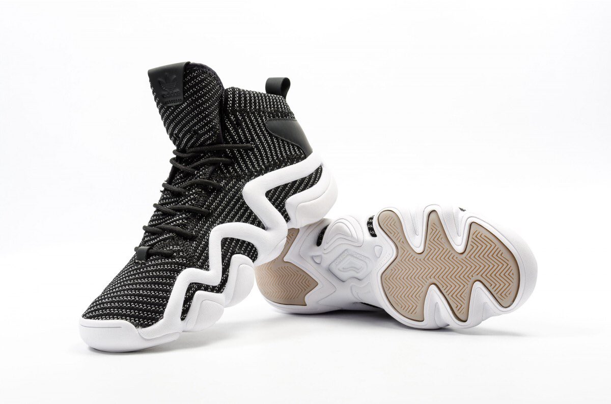 ryaanb2's tweet photo. @adidasSingapore I’ve checked online and there isn’t any information about the Adidas crazy 8 ADV prime knit and Basketball. Would someone be able to say if I can play Basketball in them? #lovethosecrazy8s https://t.co/GdkCpIJMr9