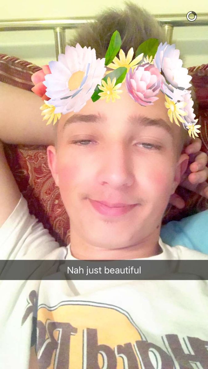 P__Nutz's tweet photo. Happy birthday to the biggest small guy I know🎊🎊 https://t.co/5HJ5mMg6uf