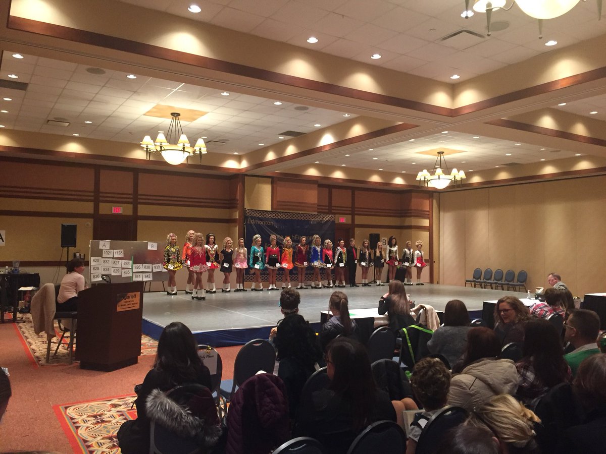 Championship Specials underway, next up will be ceili team competitions #knockfeis