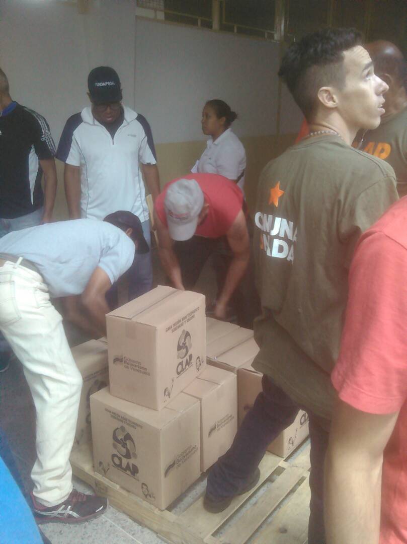 CLAP_GV's tweet image. Llegada de la caja clap, Pueblo y Gobierno de la mano. Todo es posible en revolución... #TodoElPoderParaLosClap
#SoyComunicadorClap
#VamosNico
@nicolasmaduro @freddybernalr @y_arguello @clapoficial @rafael_2785