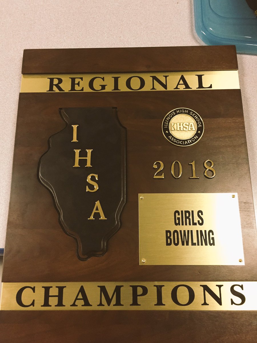 HEHSGBO's tweet photo. Yes. We are. BACK TO BACK REGIONAL CHAMPIONS!! 🎳🎳 Thank you for everyones support!! GOOOO HAWKS!!!! 🎳🎳🎳 https://t.co/gQhXFwvYah