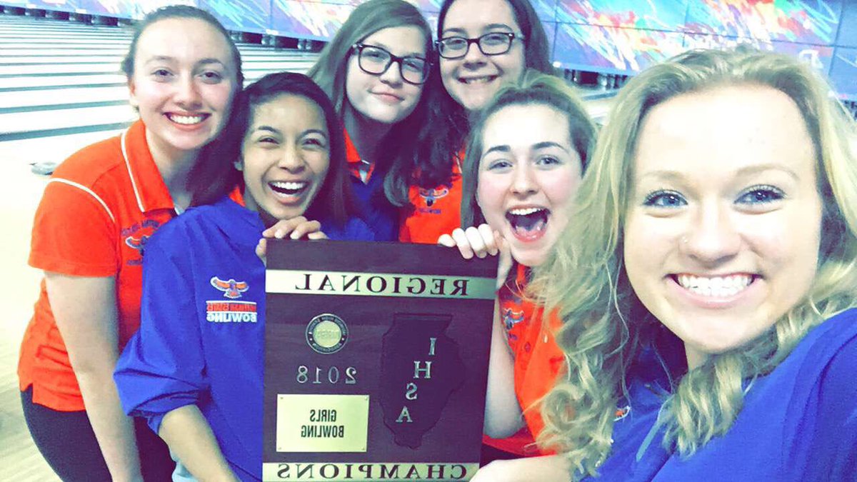 HEHSGBO's tweet photo. Yes. We are. BACK TO BACK REGIONAL CHAMPIONS!! 🎳🎳 Thank you for everyones support!! GOOOO HAWKS!!!! 🎳🎳🎳 https://t.co/gQhXFwvYah