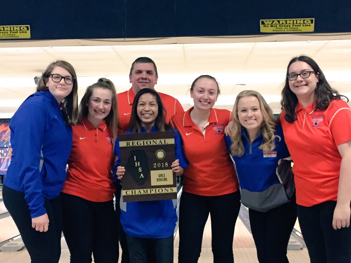 HEHSGBO's tweet photo. Yes. We are. BACK TO BACK REGIONAL CHAMPIONS!! 🎳🎳 Thank you for everyones support!! GOOOO HAWKS!!!! 🎳🎳🎳 https://t.co/gQhXFwvYah