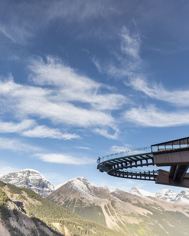 Savvy travellers know that it’s a good idea to plan their vacation to the Rockies during the quieter off-season. They'll enjoy a more tranquil pace with smaller crowds, shorter lineups and wildlife galore. <a href="/rmountaineer/">Rocky Mountaineer</a> tgam.ca/2GDXQ3Q