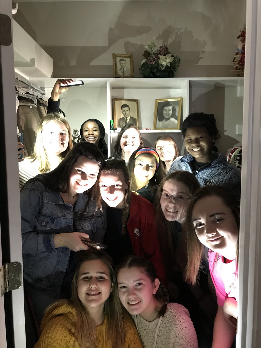 brittn_long's tweet photo. #bearfruit18 #9thgradegirls https://t.co/JRpVrPVxR9
