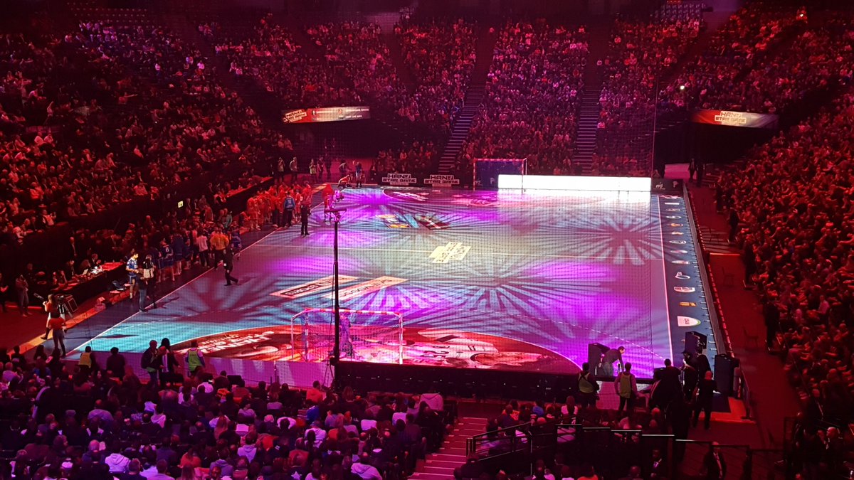 loloeaz77's tweet photo. #HandStarGame https://t.co/EScfniy8h6