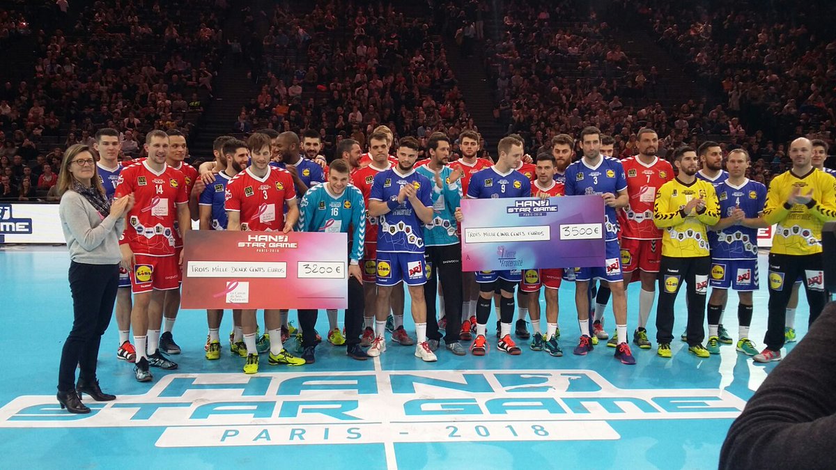 Bravo à tous et merci merci merci merci les Rouges ! Ce soir ce sont 3200 euros dont vous avez gratifié la lutte contre le #cancerdusein à travers ce soutien sportif à notre Association 🙏👏👏 et bravo aux Bleus pour leur soutien à l'association @TerreFraternite 👏 #HSG2018