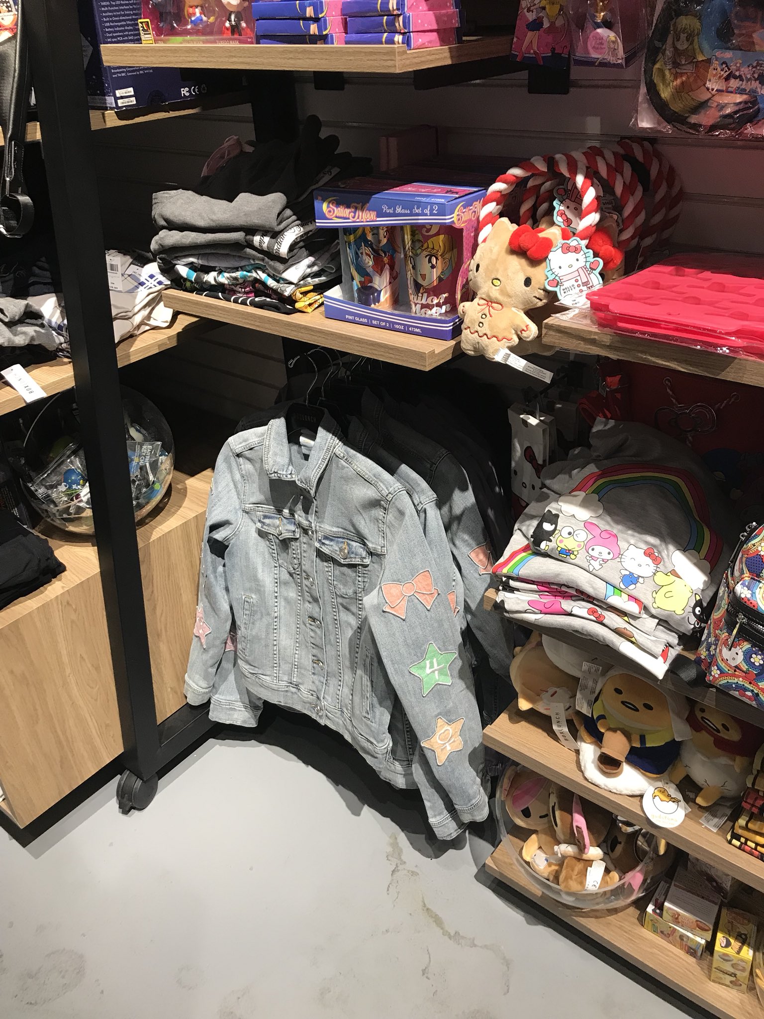 Discover more than 117 box lunch anime shirts best highschoolcanada