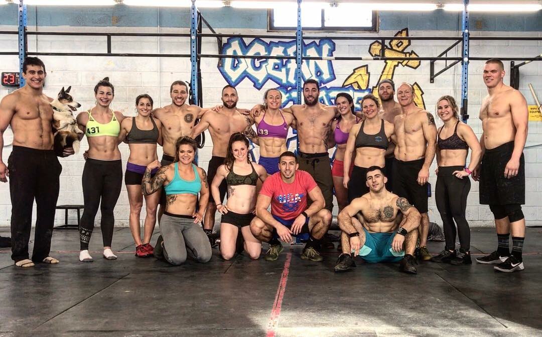 ironcladprogram's tweet photo. #Savage Sat w/#ironcladprogramming Athletes #theoceanstatecrossfit preparing 4 #crossfitopen w/ #crossfitgames, #eastregional #athletes & this yrs hopefuls. #forgedbyfleser #crossfit #crossfitgames #squad #gains #fitfam #workout #guyswholift #girlswholift #fitness #health #team https://t.co/uhJ1hlEiue