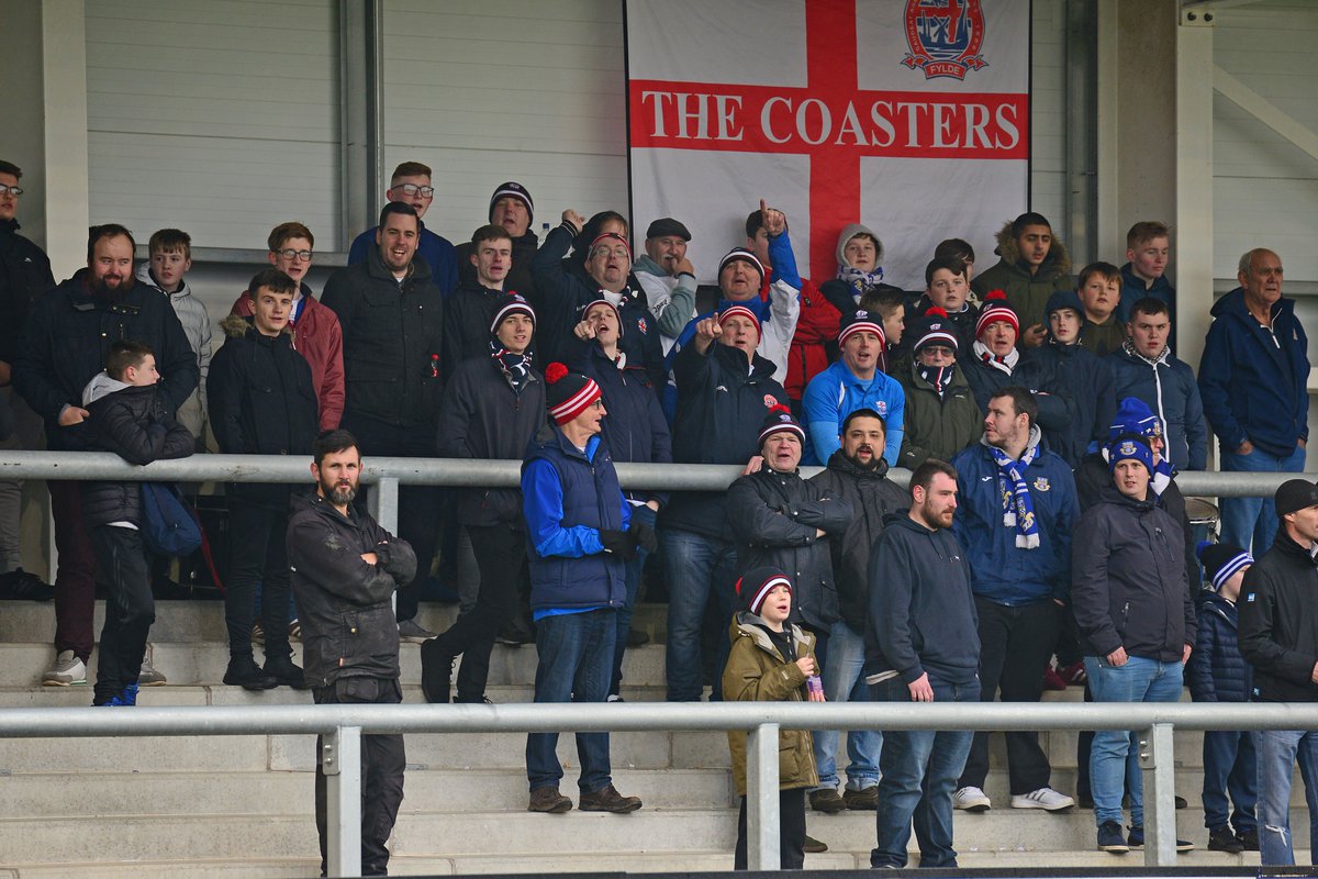 SteveMacPix's tweet photo. Fan pix @AFCFYLDE v @EastleighFC @FISC2022 @EastleighFCFans @NonLeagueCrowd @NonLeaguePaper #FansUnite #FriendsUnite https://t.co/8B453TzJwj