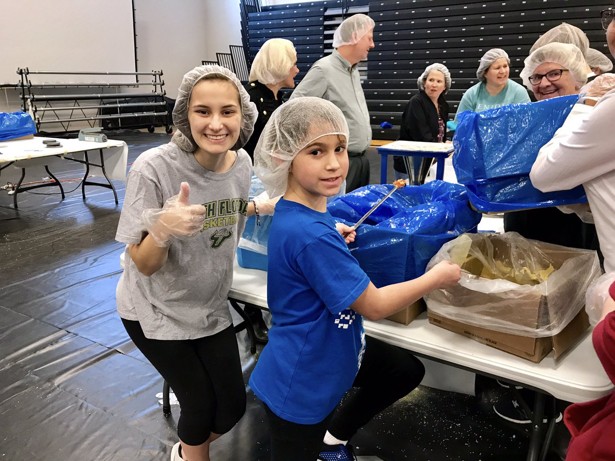 BishopLynch's tweet photo. After a day of Friars (and families) from many generations working together, the results are in!
During the #BLMobilePack, 101,088 @fmsc_org meals were packed! That means, because of only ONE day, 276 children will be fed a meal per day for an entire YEAR!!! #unstoppaBLe β€οΈπ https://t.co/buxEmaDfeD