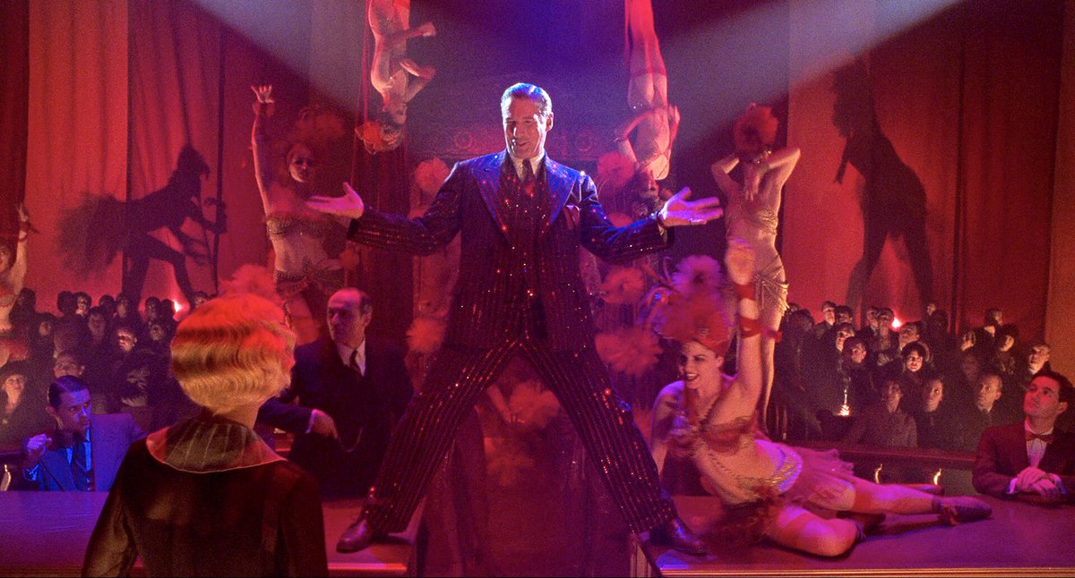 Cinemartistry's tweet photo. Chicago (2002) 
Director: Rob Marshall 
Cinematographer: Dion Beebe https://t.co/VzFsfOZRcZ