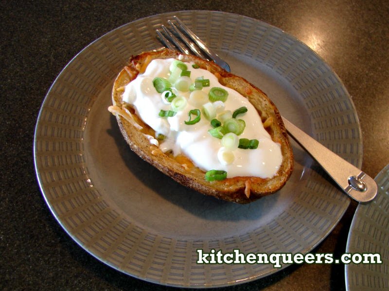 kitchenqueers's tweet photo. KQ host @mitchhightower and partner #ChefPhilip worked together to create these thrice-baked #Bacon #Cheese #PotatoSkins! Perfect for a decadent #GameDay treat! https://t.co/dNLWOHvbjF #Appetizer #Potato #PartyBuffet https://t.co/fUoI5G36qq
