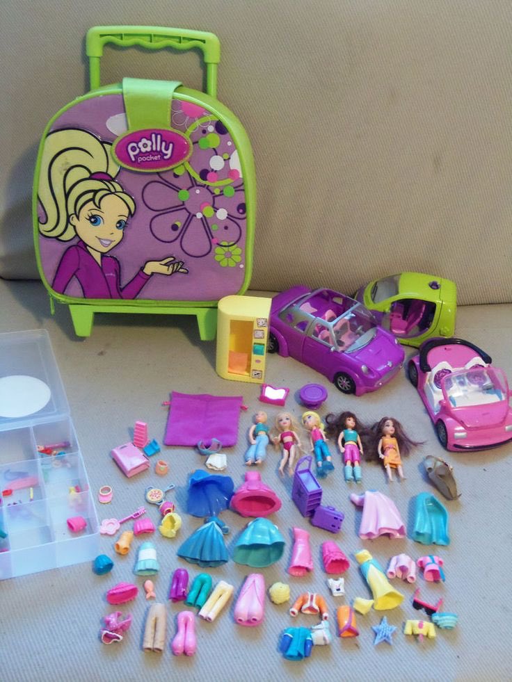 biatchamoz's tweet photo. IDK BOUT YALL BUT POLLY POCKETS WERE MY ISH AS A CHILD #TweetLikeThe2000s https://t.co/P2EgZJm28K