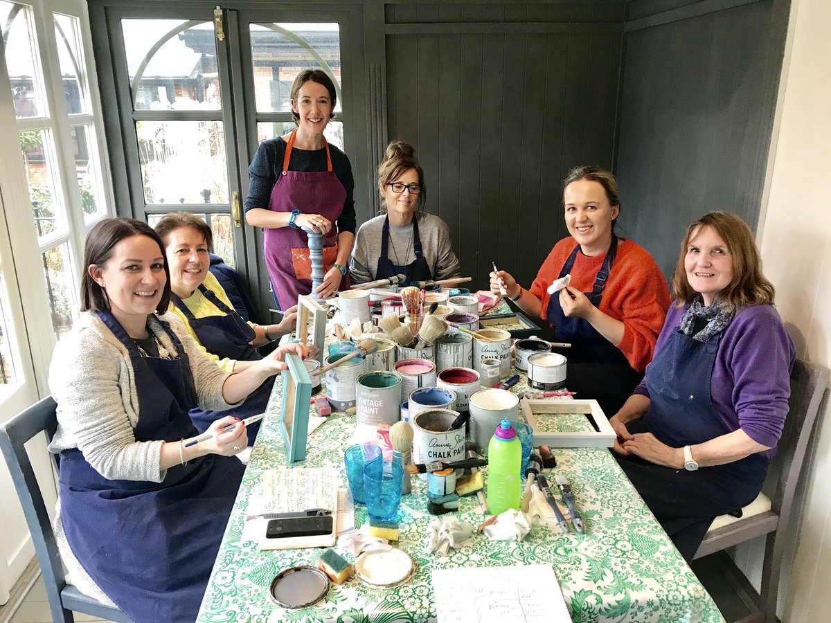 paint_inkstudio's tweet photo. Such a lovely workshop on Feb 2nd, fun and creative - a real pleasure. Rebecca, Editor of Surrey Life was a star, look out for our faces in the March edition eek! #thepainteddesk #furniturepaintingworkshop #surreylife @ThePackhouse @CraftCourses https://t.co/sJYhQDGJok
