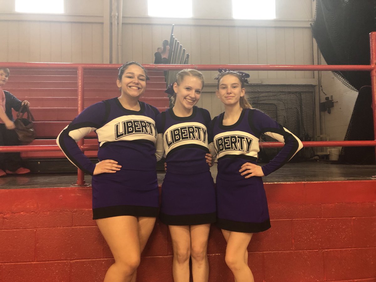MelHat1's tweet photo. Bolt Cheer at Wrestling Sectionals today at Davenport Assumption! ⚡️💜 #proudcoach #waytogobolts #libertylightening https://t.co/D5BBEnW0ZS