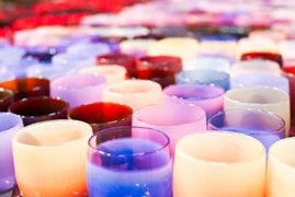 goodcompanies's tweet photo. Giving at Project for Good takes on a myriad of colors. Brands like @glassybaby  focus on a variety of initiatives that facilitate healing. #projectforgood https://t.co/gE9uvnSfx1 https://t.co/fmLteFWIJb