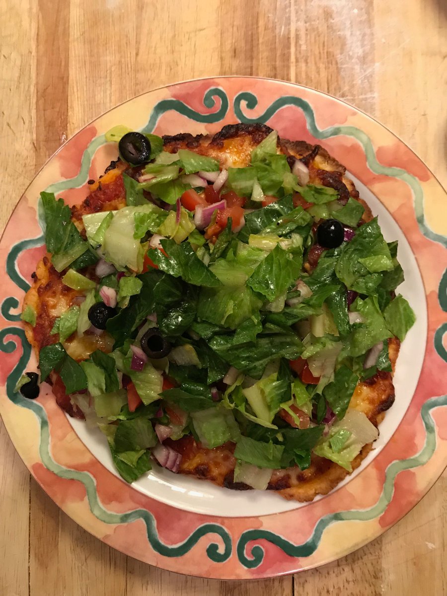 sharosull's tweet photo. Homemade individual pizzas for all Bronx style with salad. #GFMom #GlutenFree @CupforCup pizza flour https://t.co/r4e55s1UWs