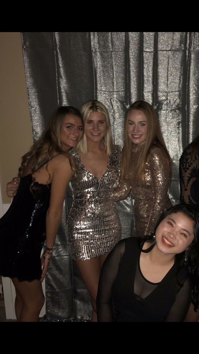 sprice298's tweet photo. Happy 18th to my longtime pal @e_johnston001 ❤️ I love you and I’m so happy I get to celebrate with you🤗👭 https://t.co/vB0s5hqCeg