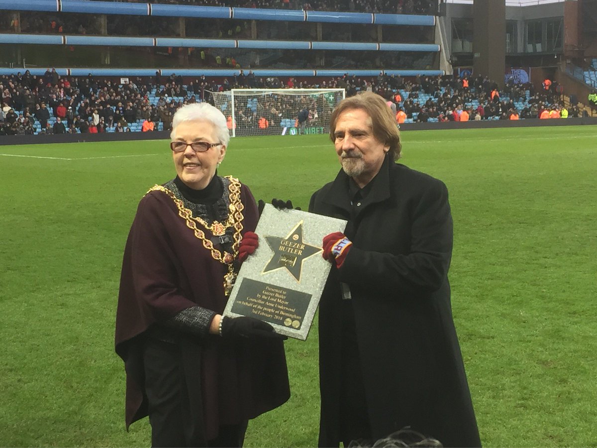 geezerbutler's tweet photo. Lord Mayor of #Birmingham presenting me with my Walk of Stars plaque @AVFCOfficial. Great day! Thank you so much to all involved! https://t.co/23eZv1iVIV
