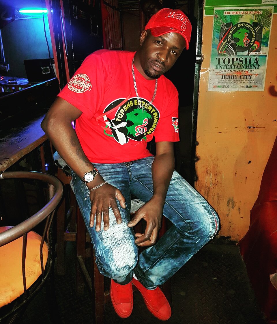 Skylokenya's tweet photo. I want to be different. If everyone is
wearing black, I want to be wearing red.
#SkyloTingz #SkyloKing #SkyloMix
#GoldenFingerDjSkylo #SpeedMaster
#DeejaySkyloKenya #DjSkyloTopsha
#TopshaEntertaiment #Shidaaaaaah https://t.co/GEnIb4LVhE