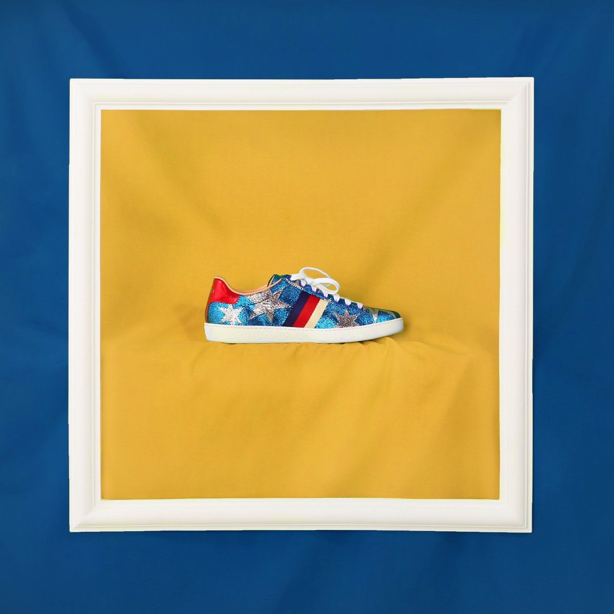 UnionFifth's tweet image. Fall in love this month..💕Shop our latest collection of romantic florals and exciting metallics from Marc Jacobs, Prada, Gucci and more! ow.ly/scQm30i9Eby