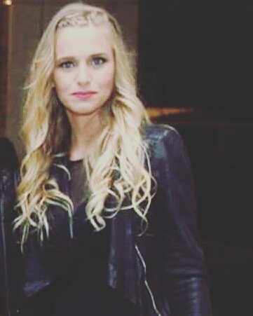 FcJeScropanich's tweet photo. Feliz cumple mujer hermosa 😘😄❤🎊🎉🎂🎁🎈 @je_scropanich Muchos mimos para vos en este día! https://t.co/TAfNWZeTq3