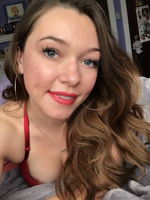 ❤️ https://t.co/2o8SCVYxsO<a href="/tag/partyof3"class="tags"><span>#partyof3</span></a>