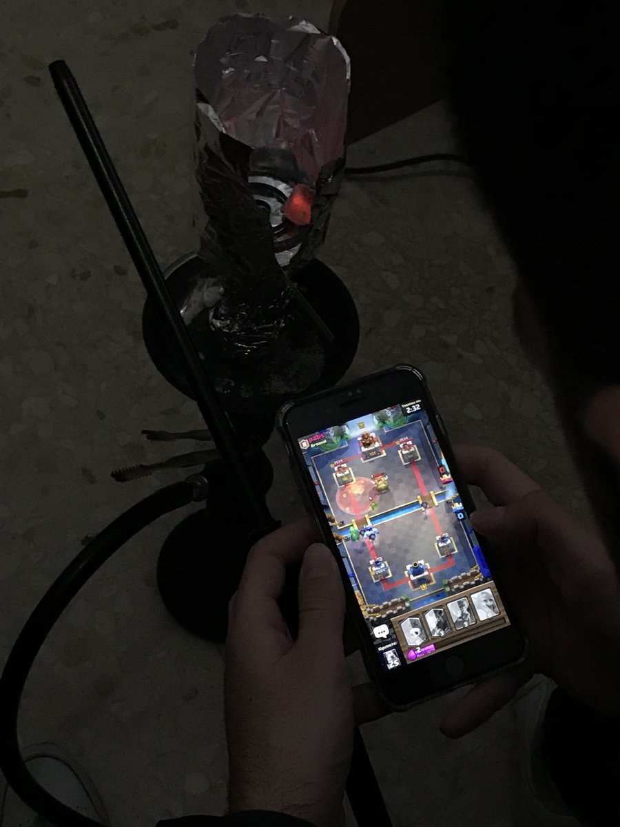 e_SanFernando's tweet photo. Nuestros jugadores de #ClashRoyale no paran ni los sábados por la noche💪

#SFNTeam #SanFernandoeSports https://t.co/TsIlRNPzNy
