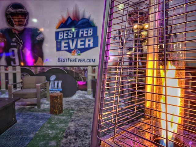 MyLifeAsANomad's tweet photo. #bestfebever #snf #nbcsundaynightfootballbus #promolife #roadlife #tourlife #travellife #superbowllii #superbowlexperience #mylifeasanomad https://t.co/bUQPs7hYTq
