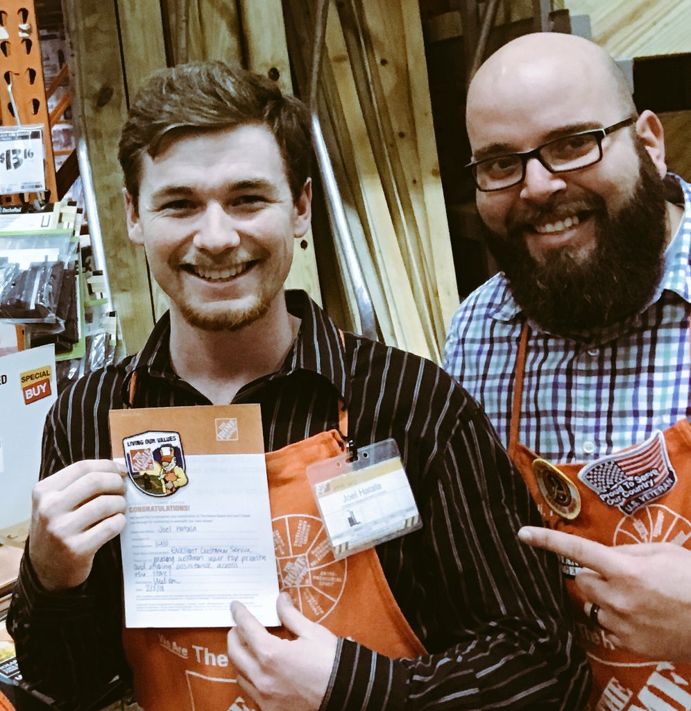 ESpelbring's tweet photo. Joel is helping all around the store and crushing customer service thank you and keep up the awesome work https://t.co/LUJdDLGNac