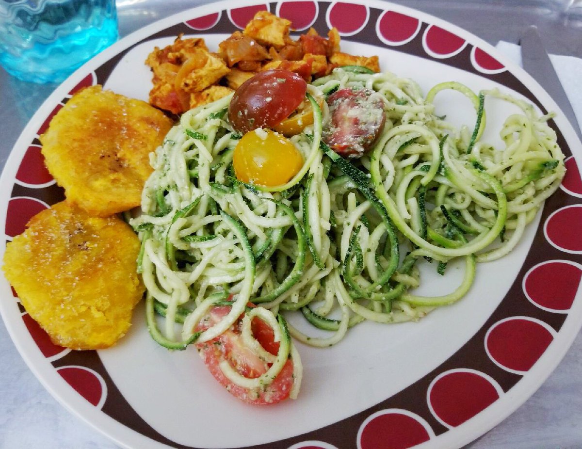 AnoellaMedia's tweet photo. #zoodles #pesto #heirloom #cherryTomatoes @gardein #chicknStrips #tostones #vegan 🌱 deliciousness 😋 https://t.co/t9oRyzWDDR