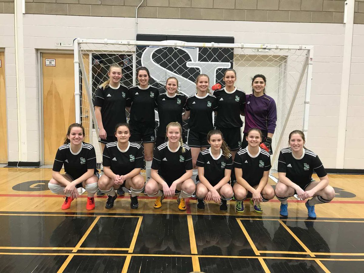 HuskieWSOC's tweet photo. Some great futsal matches so far this year in the @SaskFutsaleague Women's Division. Great competition and a very good environment for our players to continue to improve their speed of decisions and be able to apply.pur playing philosophy #preparingfor2018 #huskiepride # https://t.co/3xk0FflqPg