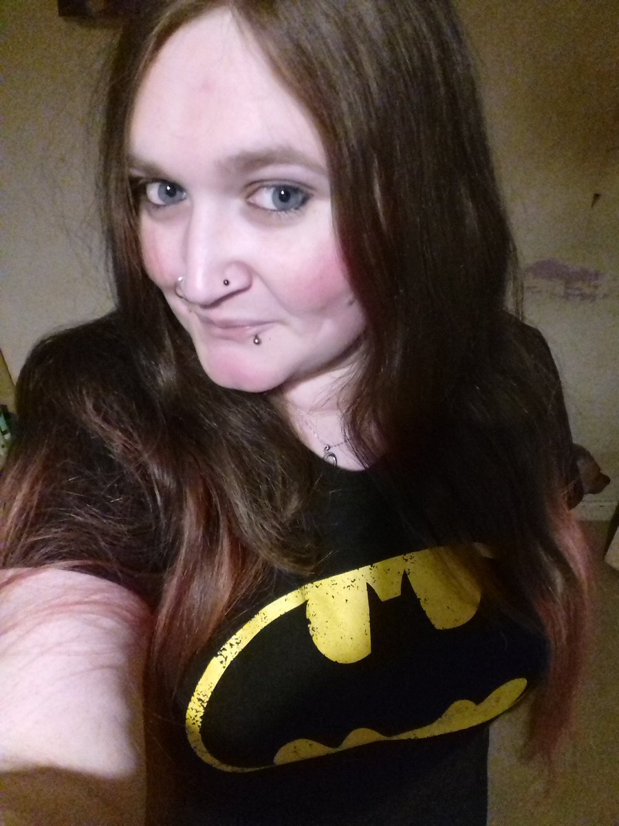 WWEOLDSCHOOL's tweet photo. I'm finally into a smaller t.shirt size 👌👌👌 #loveit #Batman #Girltop #Diet 💪💪💪 https://t.co/XKtl86aJ0u
