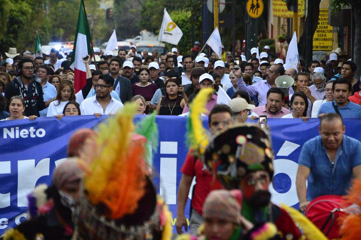 Javier_Corral's tweet photo. Gracias Cuernavaca, Morelos!. Estamos en la recta final de nuestra #CaravanaPorLaDignidad #UnidosConValor y también a punto de conseguir nuestras dos demandas fundamentales!. Los espero mañana #4febCDMX 11:00 horas Angel de la independencia. https://t.co/xGoSD20X3d