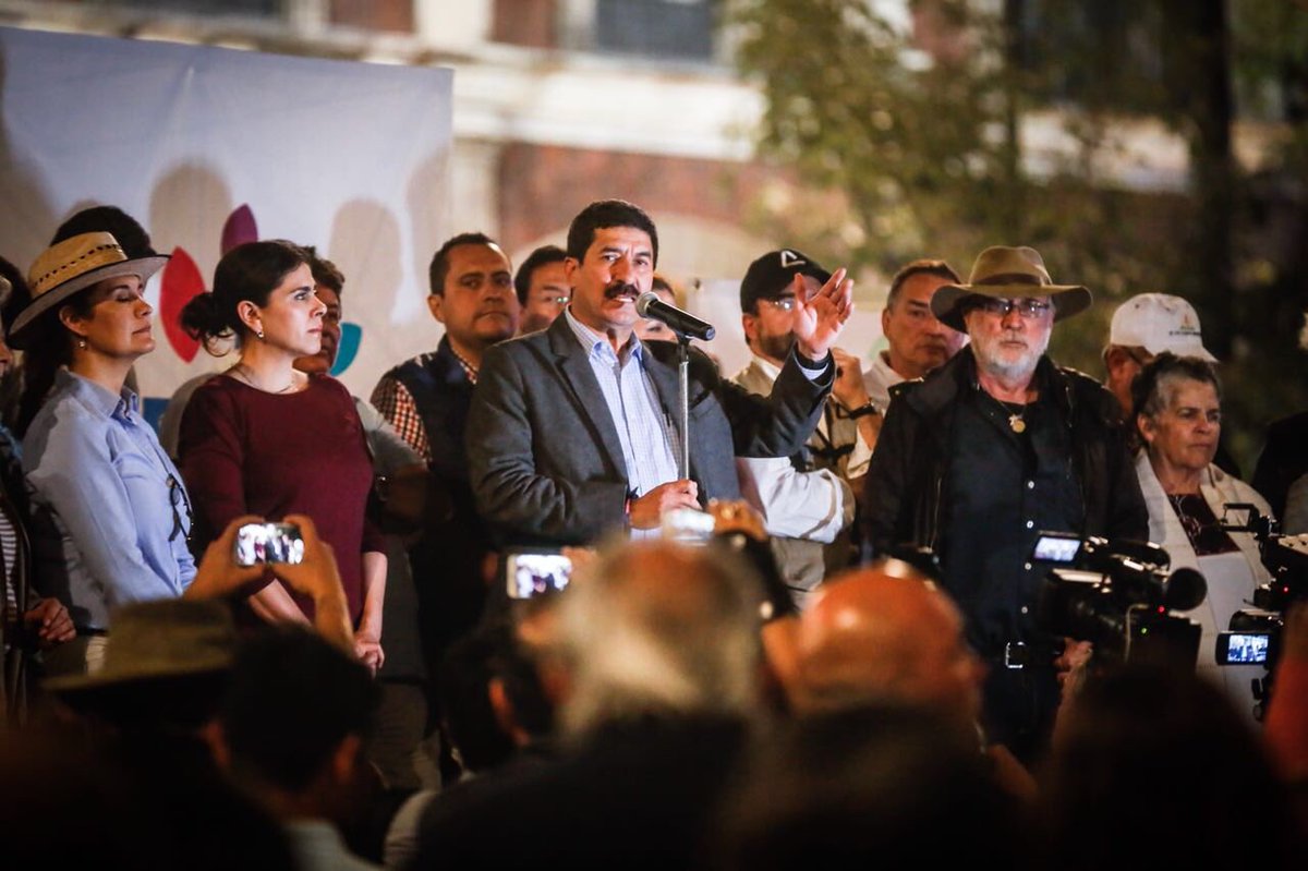 Javier_Corral's tweet photo. Gracias Cuernavaca, Morelos!. Estamos en la recta final de nuestra #CaravanaPorLaDignidad #UnidosConValor y también a punto de conseguir nuestras dos demandas fundamentales!. Los espero mañana #4febCDMX 11:00 horas Angel de la independencia. https://t.co/xGoSD20X3d