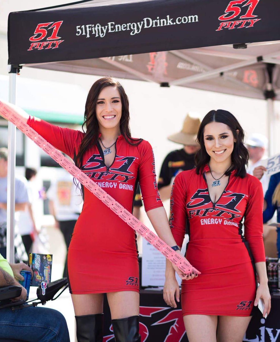 51FIFTYLTM's tweet photo. Thanks to everyone who entered and contributed to the Carlos Vieira Foundation’s raffle this weekend at Winter Showdown! A total of $1,017 was raised for the #RaceForAutism campaign. #WinterShowdown https://t.co/JSpQAINfcG
