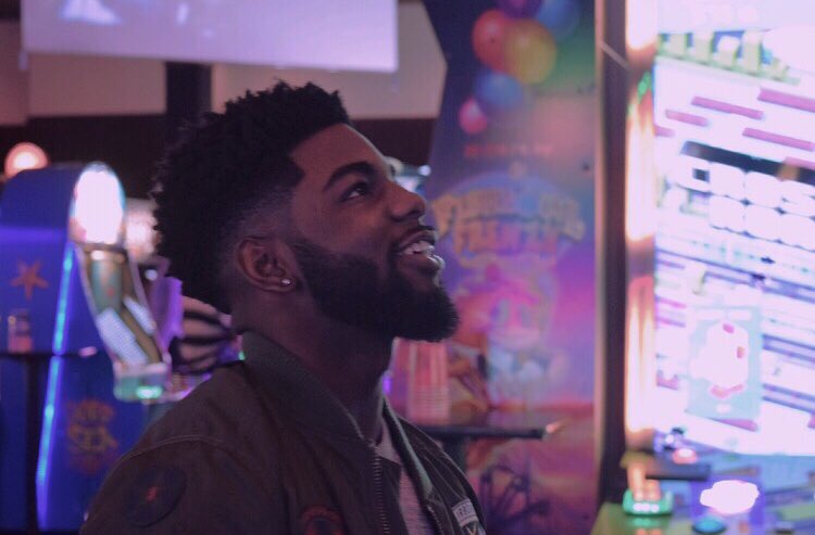 _bdeane's tweet photo. I just thought I'd catch this wave #blackmensmiling https://t.co/m8WbgSVJlf