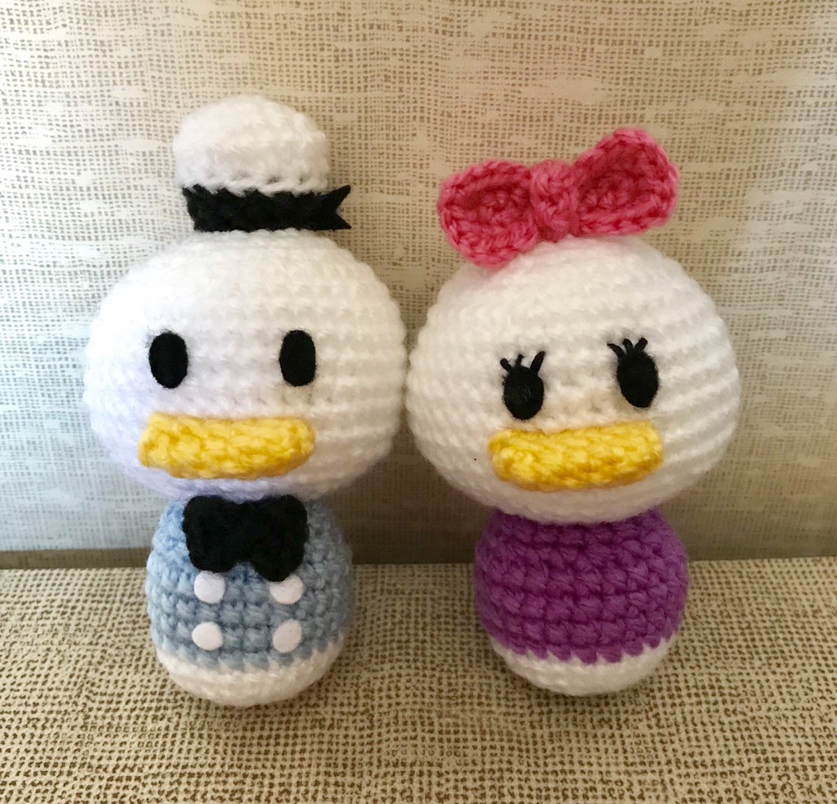 みかん A Twitter ドナルドとデイジー出来ました 着々と仲間が増えてきた 楽しい あみぐるみ かぎ針編み 手のひらサイズのディズニーあみぐるみ いちかわみゆき先生