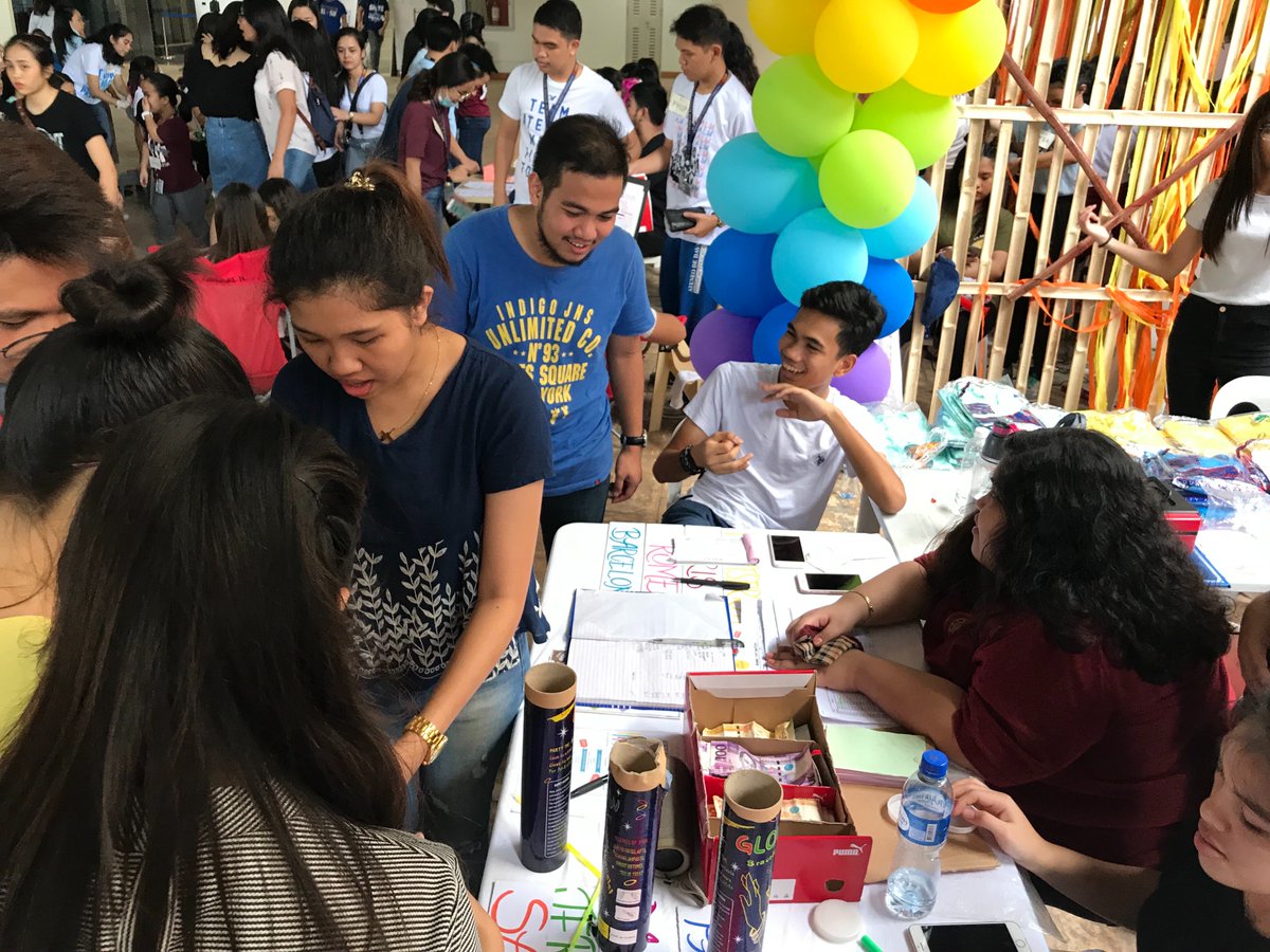 GCustomized's tweet photo. Look how hardworking Anchieta has been! Congratulations to us! We have learned so much from this experience and it will leave a mark to us as we brought the SHS community camaraderie and festivity.

We succeeded in our mission. Thank you to everyone who supported our business❗️ https://t.co/cZMTpX1Q8w