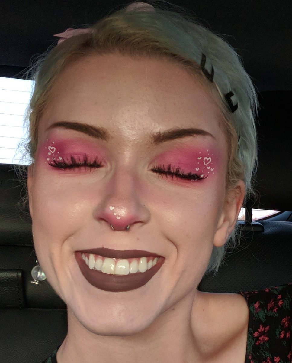 hesslaurelw's tweet photo. Valentine's Day look by #makeupbySydnee https://t.co/oTfxM1e7N2